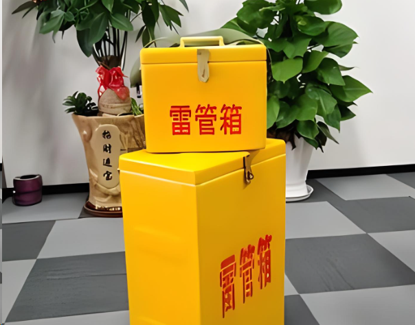 新龙镇炸药箱雷管箱在运输过程中的注意事项