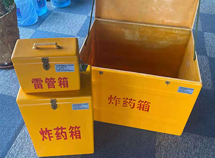 新龙镇玻璃雷管箱生产标准全解析：安全、性能与合规的基石